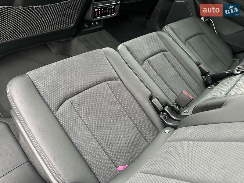 Внедорожник / Кроссовер Audi Q7 2025 в Киеве