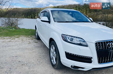 Позашляховик / Кросовер Audi Q7 2015 в 
