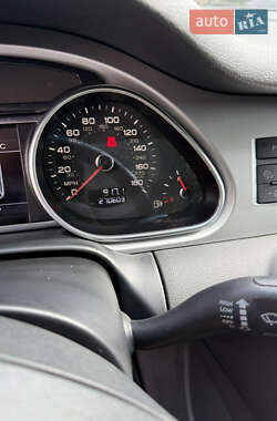 Внедорожник / Кроссовер Audi Q7 2012 в 