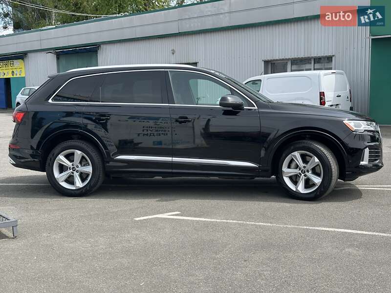 Внедорожник / Кроссовер Audi Q7 2020 в Киеве