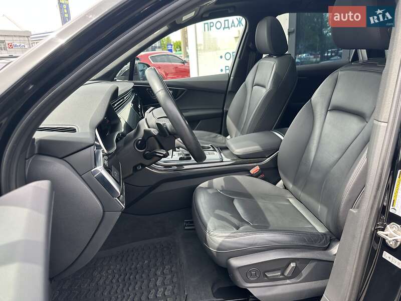 Внедорожник / Кроссовер Audi Q7 2020 в Киеве
