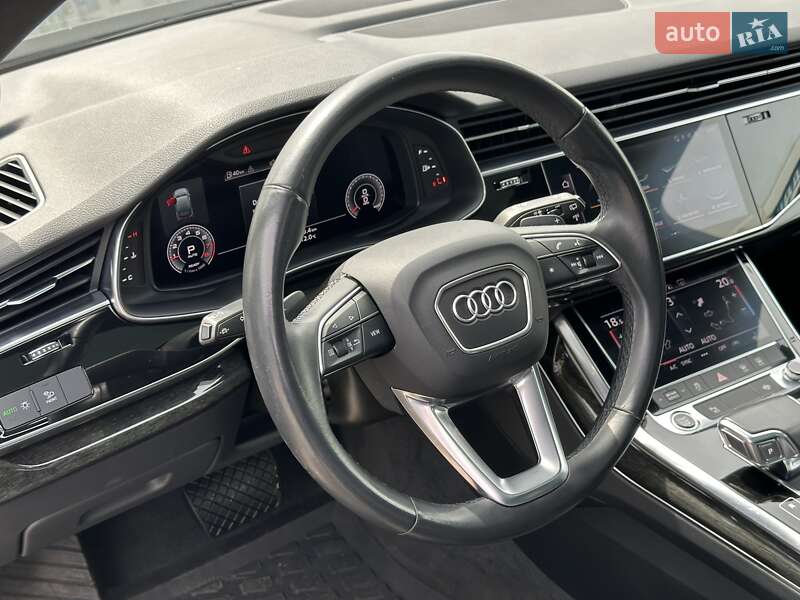 Внедорожник / Кроссовер Audi Q7 2020 в Киеве