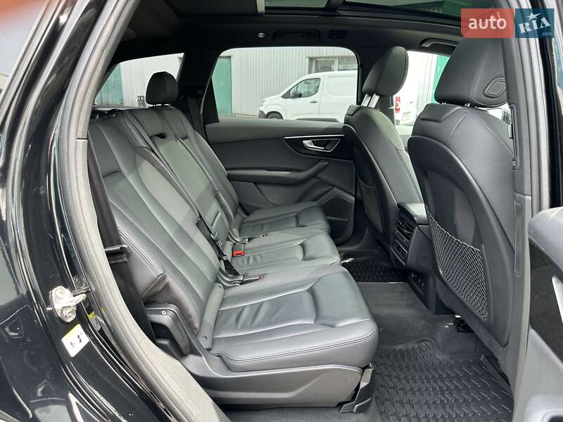 Внедорожник / Кроссовер Audi Q7 2020 в Киеве