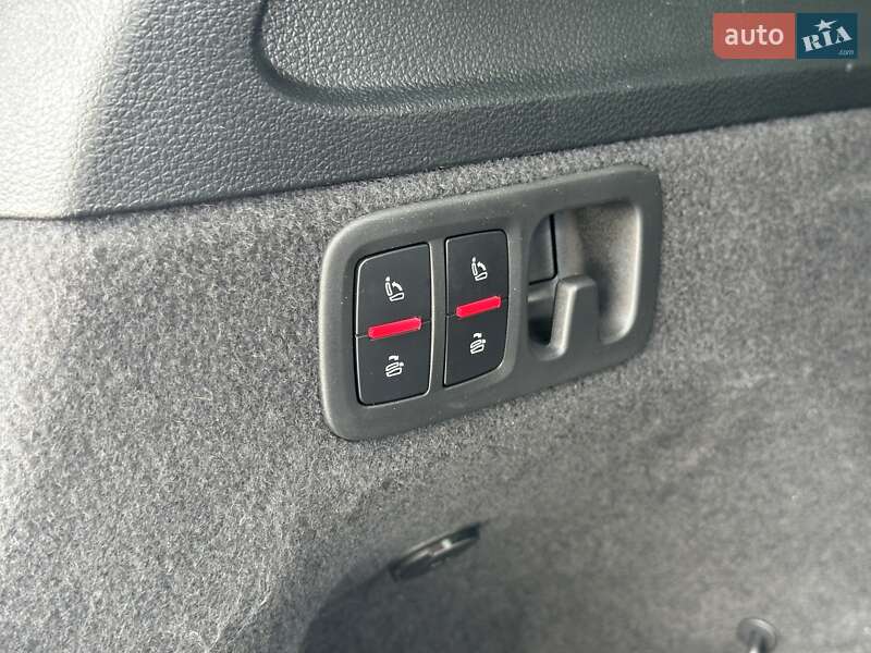 Внедорожник / Кроссовер Audi Q7 2020 в Киеве