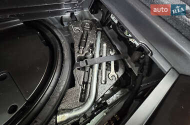 Позашляховик / Кросовер Audi Q7 2013 в 