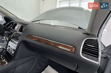 Позашляховик / Кросовер Audi Q7 2013 в 