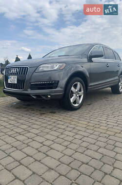 Позашляховик / Кросовер Audi Q7 2013 в 