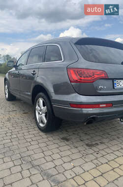 Позашляховик / Кросовер Audi Q7 2013 в 