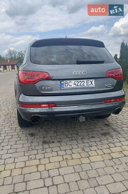 Позашляховик / Кросовер Audi Q7 2013 в 
