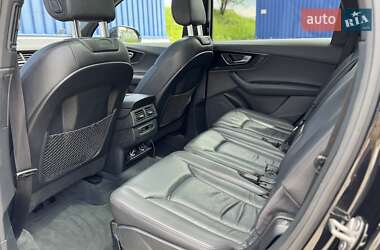 Внедорожник / Кроссовер Audi Q7 2016 в 