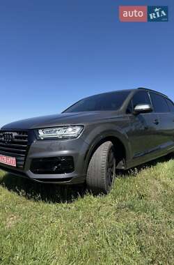 Позашляховик / Кросовер Audi Q7 2018 в Дніпрі