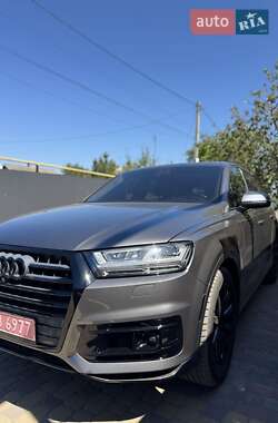 Внедорожник / Кроссовер Audi Q7 2018 в 