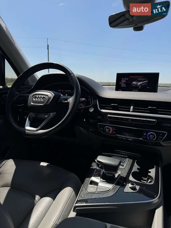 Внедорожник / Кроссовер Audi Q7 2018 в Днепре