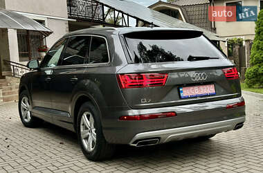 Внедорожник / Кроссовер Audi Q7 2018 в 