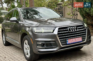 Внедорожник / Кроссовер Audi Q7 2018 в 