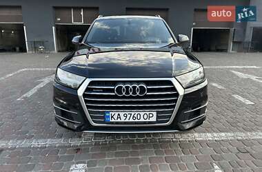Внедорожник / Кроссовер Audi Q7 2017 в 