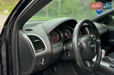 Внедорожник / Кроссовер Audi Q7 2010 в 