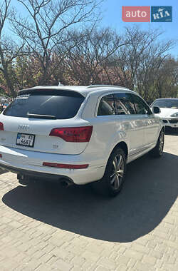Внедорожник / Кроссовер Audi Q7 2013 в 