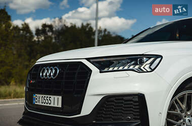 Внедорожник / Кроссовер Audi Q7 2020 в 