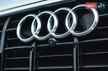 Внедорожник / Кроссовер Audi Q7 2020 в 
