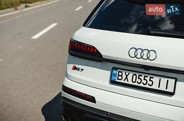 Внедорожник / Кроссовер Audi Q7 2020 в 