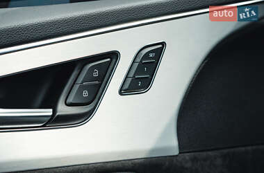 Внедорожник / Кроссовер Audi Q7 2020 в 