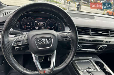 Позашляховик / Кросовер Audi Q7 2017 в 
