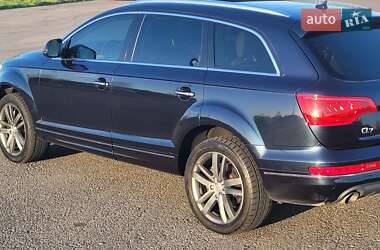Внедорожник / Кроссовер Audi Q7 2012 в 