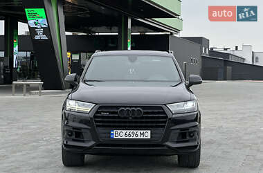 Внедорожник / Кроссовер Audi Q7 2016 в 