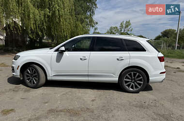 Внедорожник / Кроссовер Audi Q7 2016 в 