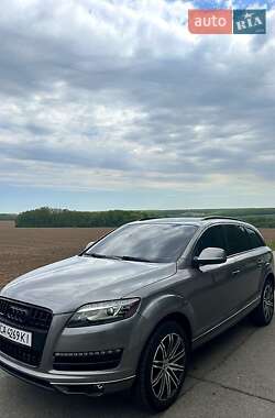 Внедорожник / Кроссовер Audi Q7 2011 в 