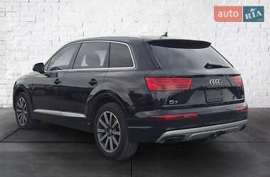 Позашляховик / Кросовер Audi Q7 2017 в 