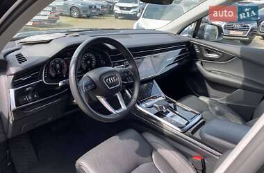 Внедорожник / Кроссовер Audi Q7 2021 в 