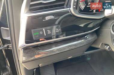Внедорожник / Кроссовер Audi Q7 2021 в 