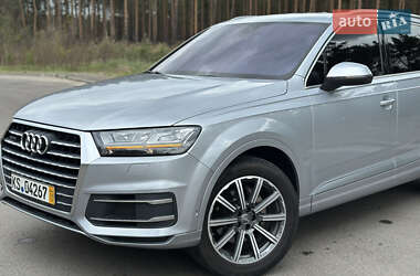 Внедорожник / Кроссовер Audi Q7 2016 в 