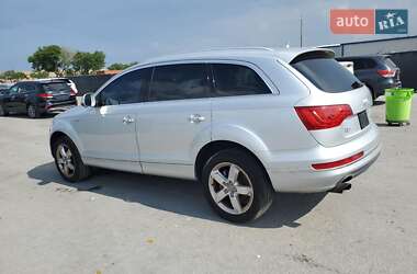 Внедорожник / Кроссовер Audi Q7 2015 в 