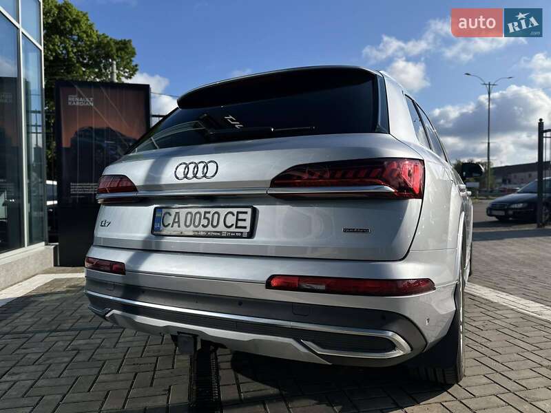 Внедорожник / Кроссовер Audi Q7 2020 в Умани