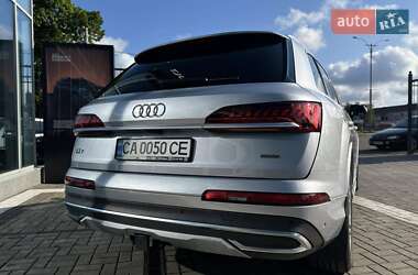 Внедорожник / Кроссовер Audi Q7 2020 в 