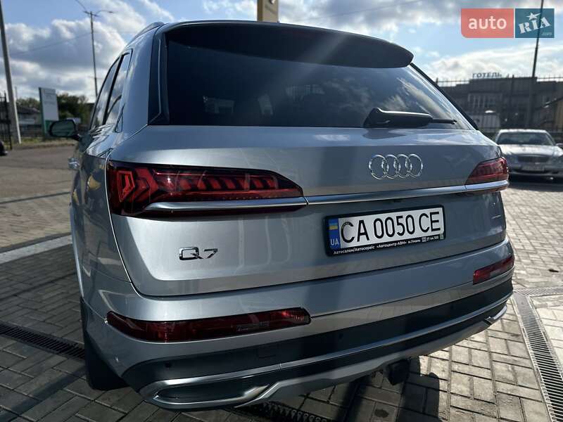Внедорожник / Кроссовер Audi Q7 2020 в Умани