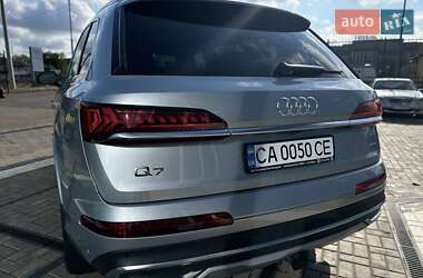 Внедорожник / Кроссовер Audi Q7 2020 в 