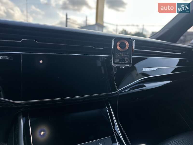 Внедорожник / Кроссовер Audi Q7 2020 в Умани