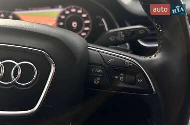 Внедорожник / Кроссовер Audi Q7 2016 в 