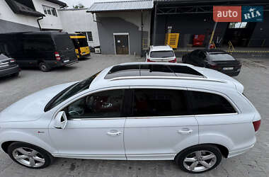 Позашляховик / Кросовер Audi Q7 2013 в 
