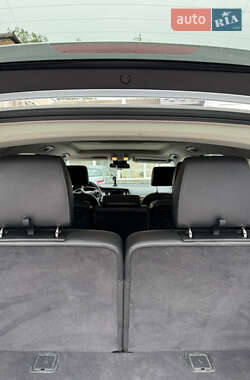 Позашляховик / Кросовер Audi Q7 2013 в 
