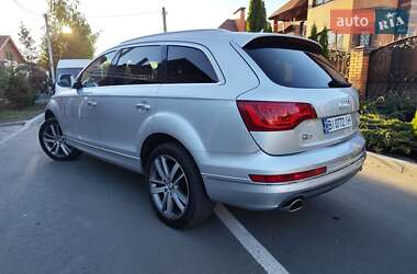 Внедорожник / Кроссовер Audi Q7 2015 в 