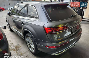 Внедорожник / Кроссовер Audi Q7 2020 в 