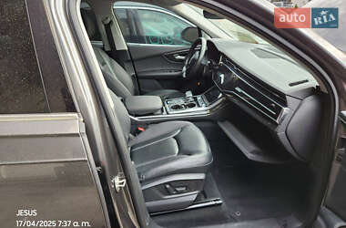 Внедорожник / Кроссовер Audi Q7 2020 в 
