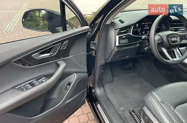 Внедорожник / Кроссовер Audi Q7 2022 в 