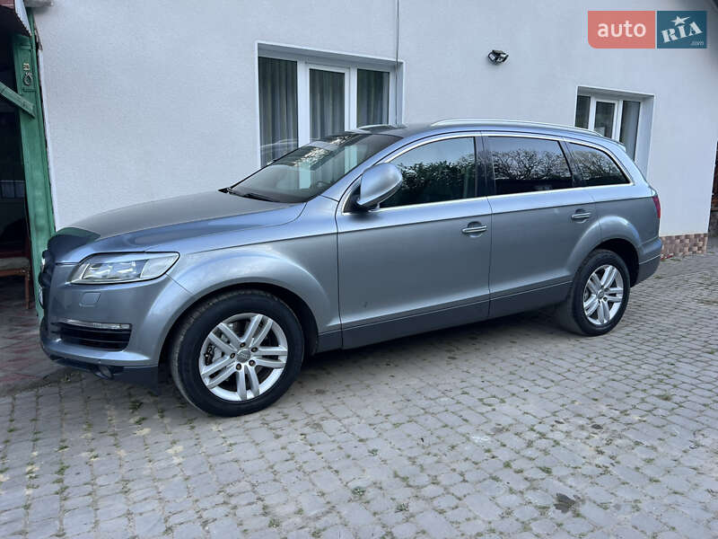 Внедорожник / Кроссовер Audi Q7 2007 в Кицмани