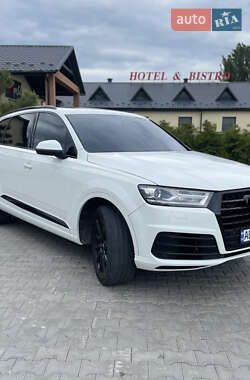 Внедорожник / Кроссовер Audi Q7 2018 в 